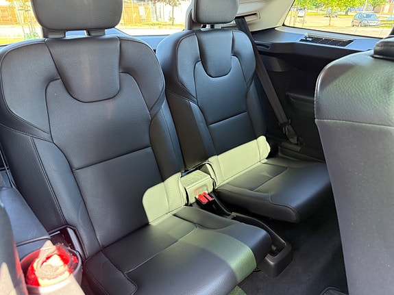 Volvo XC90 18 of 21