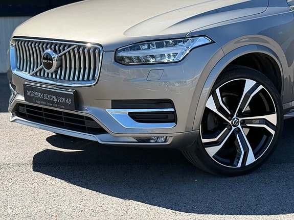Volvo XC90 3 of 5