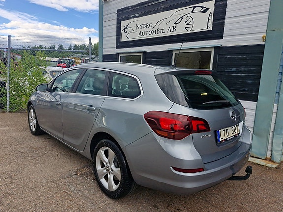 Opel Astra 10 of 11