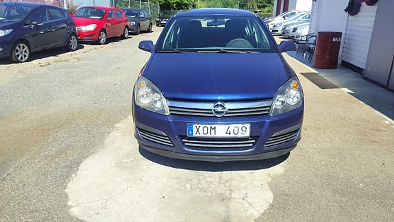 Opel Astra 2 of 5