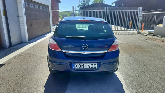 Opel Astra 3 of 5