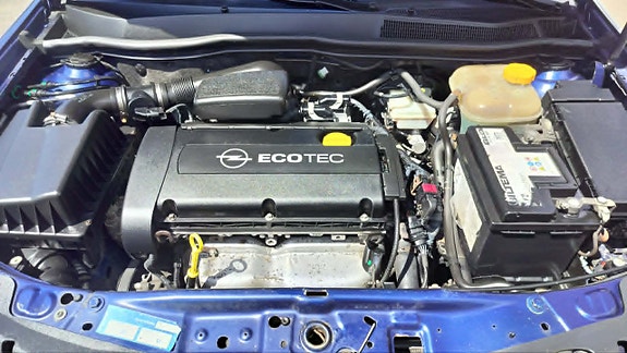 Opel Astra 9 of 13