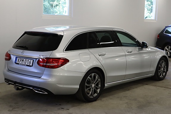 Mercedes-Benz C220 d 4 of 26