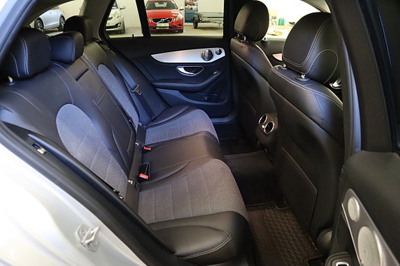Mercedes-Benz C220 d 18 of 26