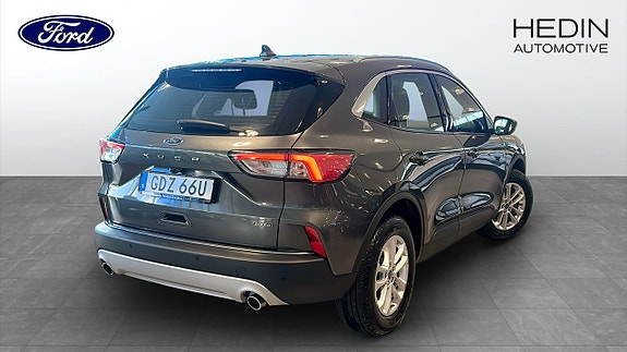 Ford Kuga 2 of 5