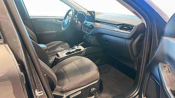 Ford Kuga 3 of 5