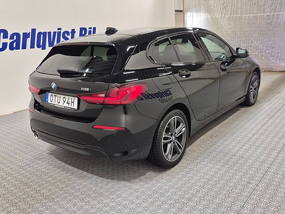 BMW 118d 4 of 6