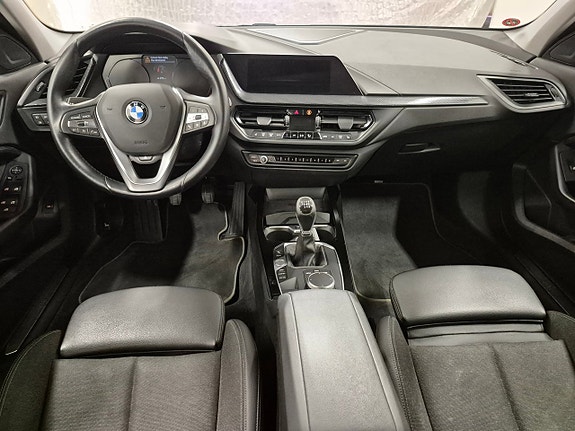 BMW 118d 5 of 6