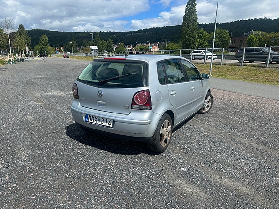 Volkswagen Polo 3 of 5
