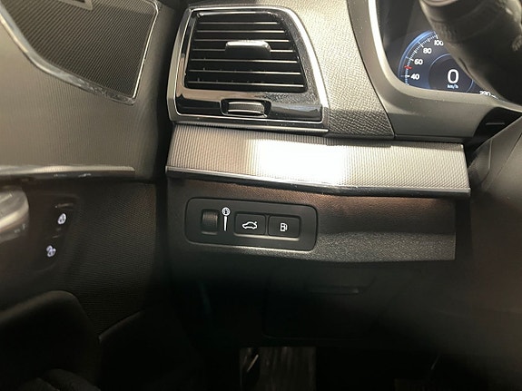 Volvo XC90 22 of 26