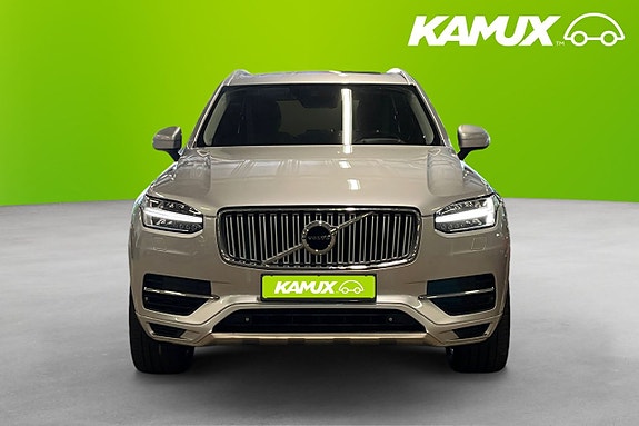 Volvo XC90 6 of 26