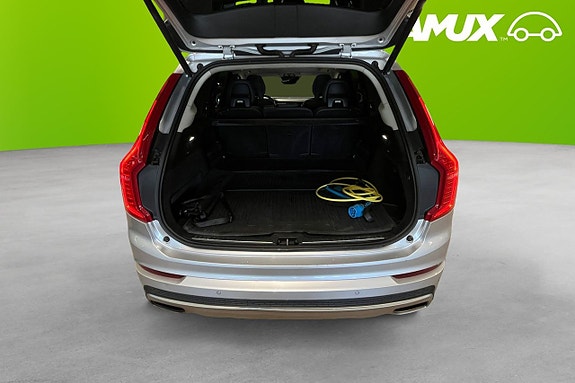 Volvo XC90 16 of 26
