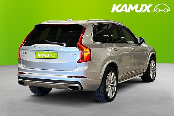 Volvo XC90 4 of 26