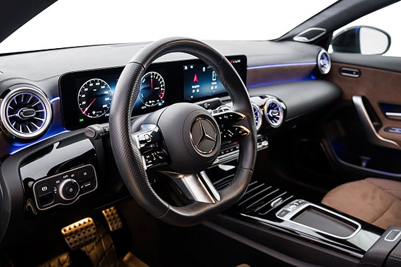 Mercedes-Benz CLA250 e 11 of 30