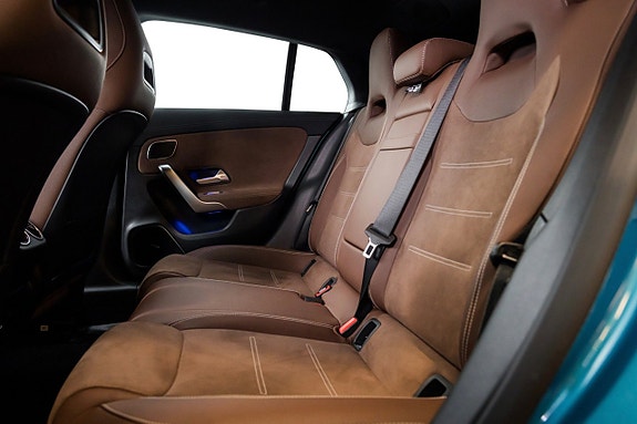 Mercedes-Benz CLA250 e 30 of 30