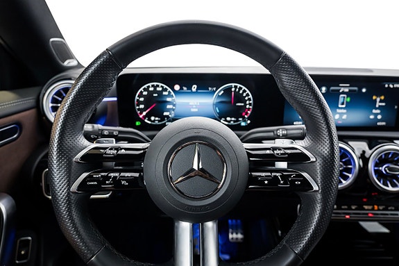 Mercedes-Benz CLA250 e 12 of 30