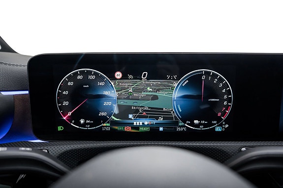 Mercedes-Benz CLA250 e 13 of 30