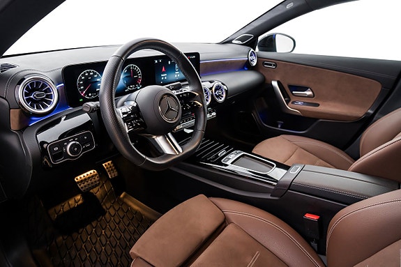 Mercedes-Benz CLA250 e 10 of 30