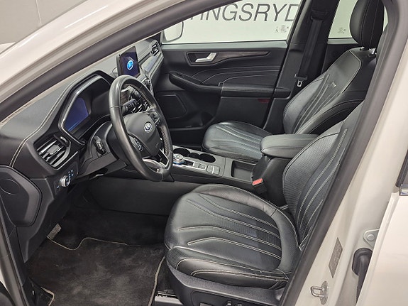 Ford Kuga 2 of 11