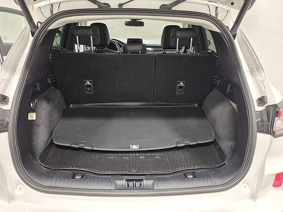 Ford Kuga 10 of 11