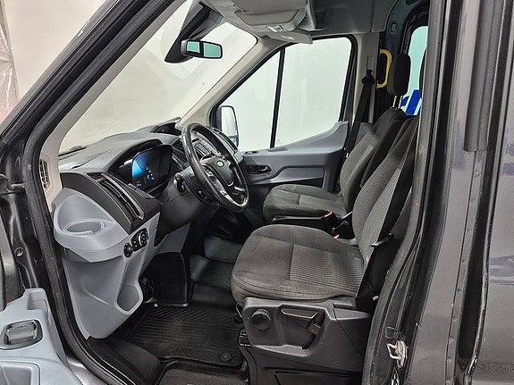 Ford Transit 2 of 9