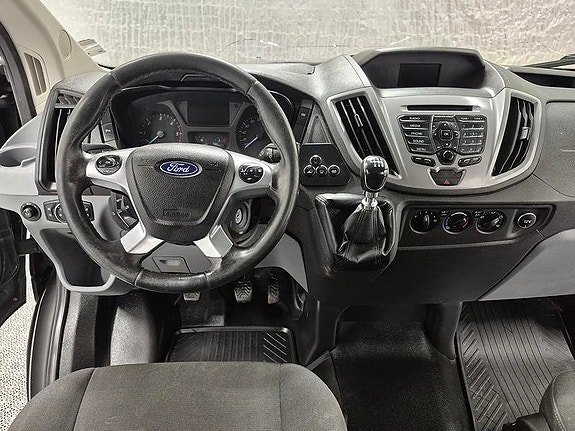 Ford Transit 9 of 9