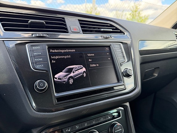 Volkswagen Tiguan 10 of 26