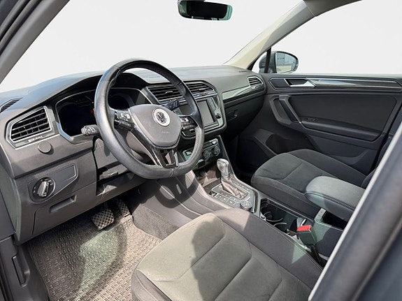 Volkswagen Tiguan 5 of 5