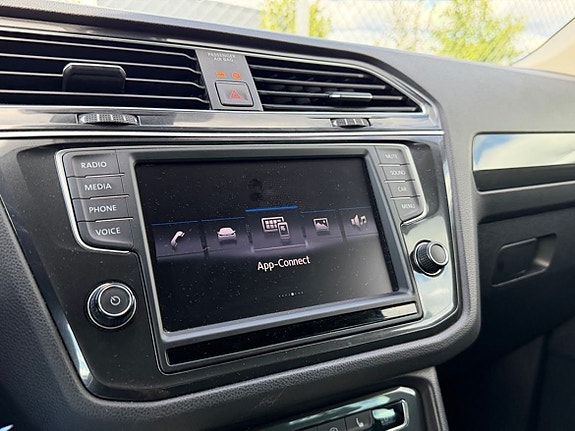 Volkswagen Tiguan 11 of 26