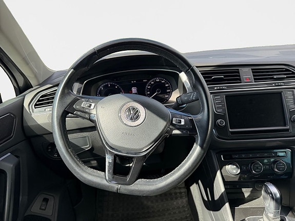 Volkswagen Tiguan 6 of 26