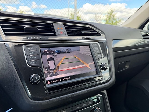 Volkswagen Tiguan 8 of 26