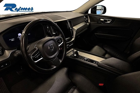 Volvo XC60 10 of 14