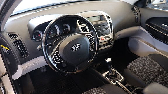 Kia Ceed 12 of 14
