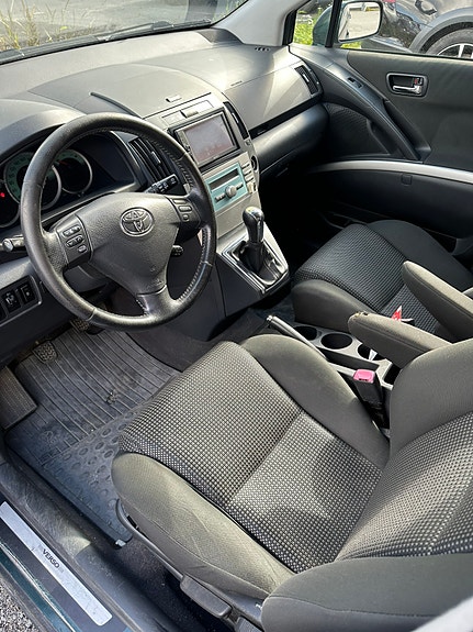 Toyota Corolla Verso 8 of 10