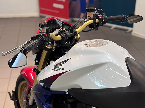 Honda CB1000R Xtreme IXIL R&G 125hk 16 of 20