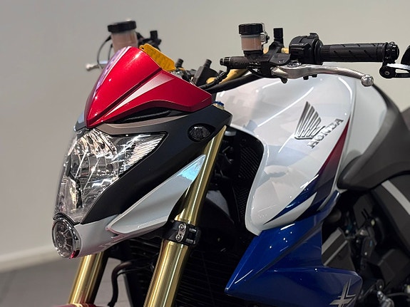 Honda CB1000R Xtreme IXIL R&G 125hk 13 of 20