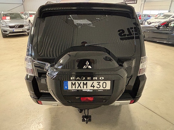 Mitsubishi Pajero 5 of 5
