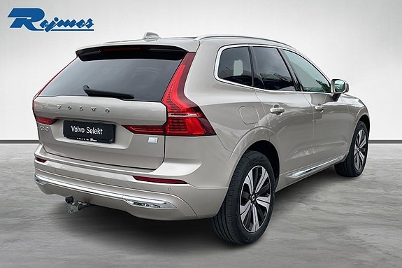 Volvo XC60 5 of 23