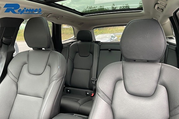 Volvo XC60 17 of 23