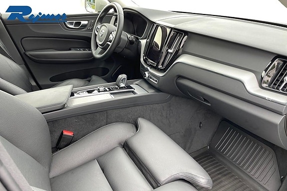 Volvo XC60 15 of 23