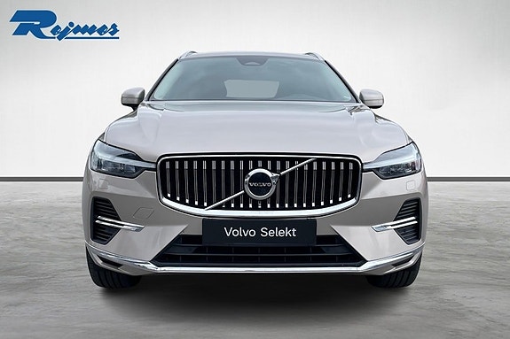 Volvo XC60 8 of 23
