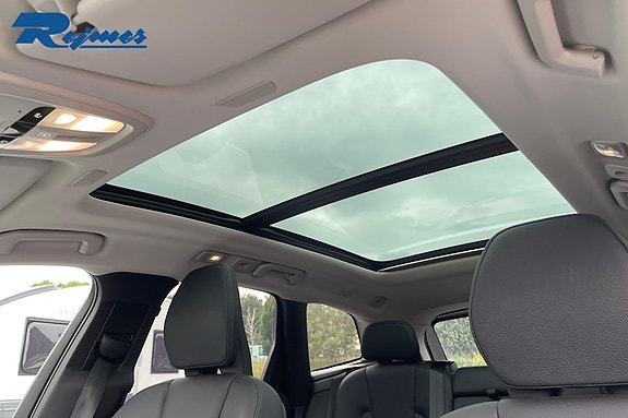 Volvo XC60 18 of 23