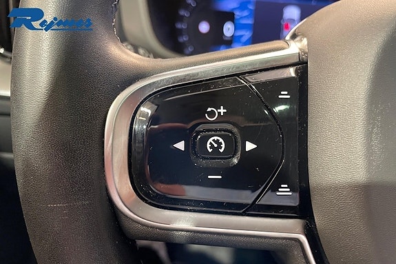 Volvo XC60 19 of 23
