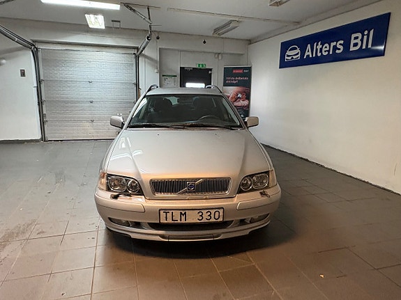 Volvo V40 5 of 13