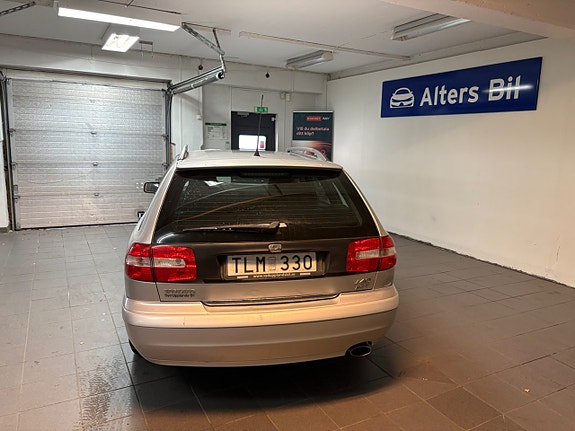 Volvo V40 7 of 13