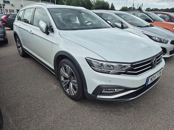 Volkswagen Passat Alltrack 4 of 4