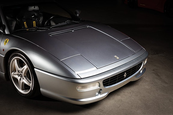 Ferrari 355 27 of 30