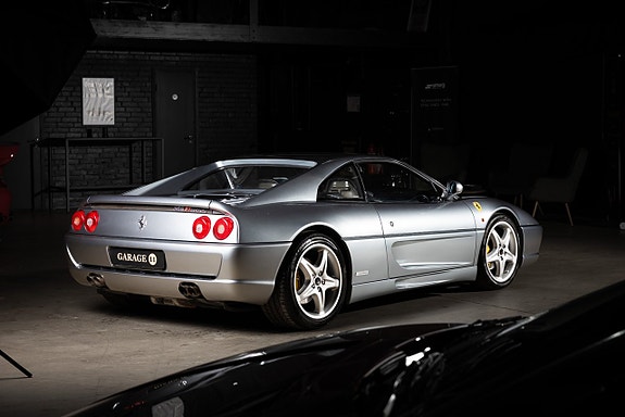 Ferrari 355 6 of 30