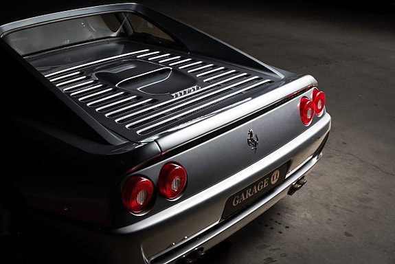 Ferrari 355 25 of 30