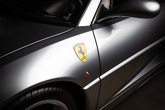 Ferrari 355 26 of 30